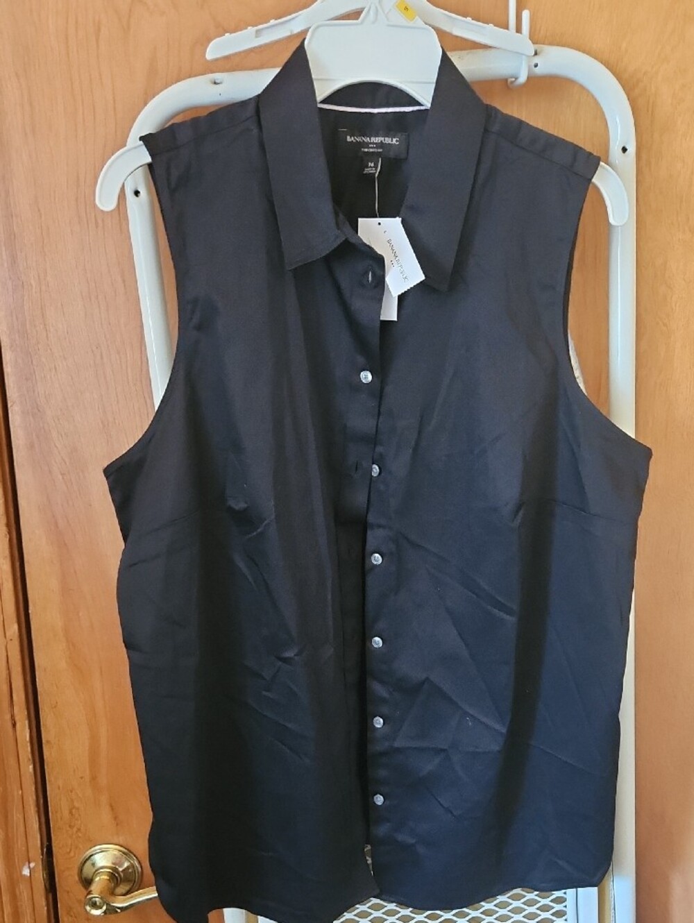 Banana Republic Riley Tailored Sleeveless Shirt